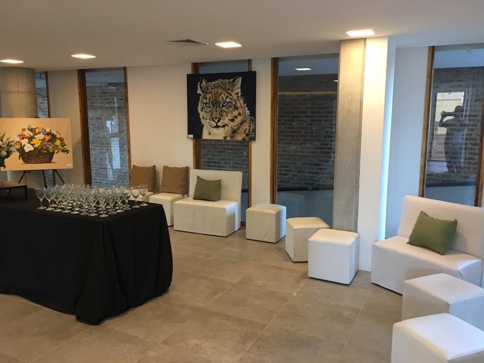 44 * Belen de Escobar